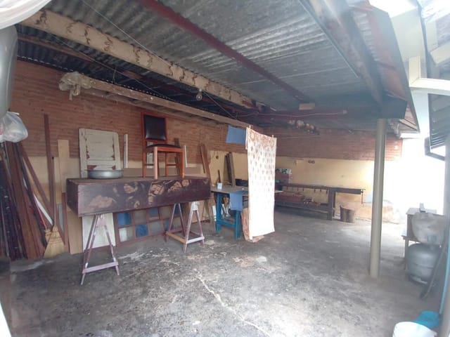 Casa com 347m² 2 quartos e 1 banheiro, à venda, no bairro Vila Clayton em São João da Boa Vista