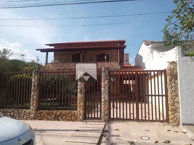 Casa com 360m² 4 quartos e 7 banheiros, à venda, no bairro Piratininga em Niterói