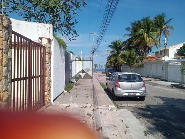 Casa com 360m² 4 quartos e 7 banheiros, à venda, no bairro Piratininga em Niterói
