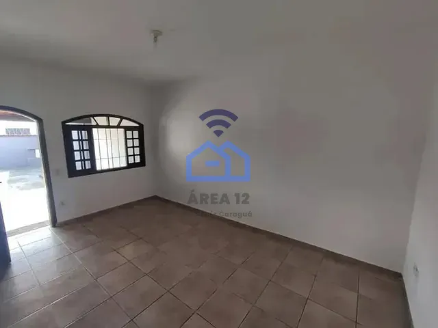 Casa com 300m² 3 quartos e 2 banheiros, à venda, no bairro Poiares em Caraguatatuba