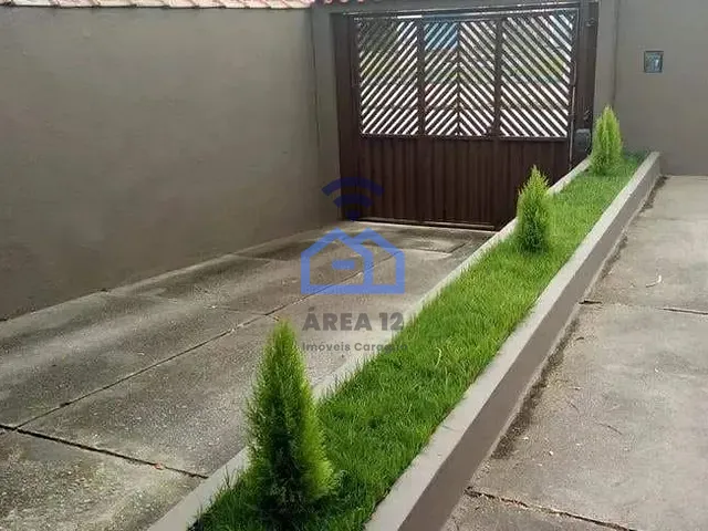 Casa com 300m² 3 quartos e 2 banheiros, à venda, no bairro Poiares em Caraguatatuba