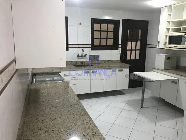Casa com 330m² 6 quartos e 6 banheiros, à venda, no bairro Campo Grande em Rio de Janeiro