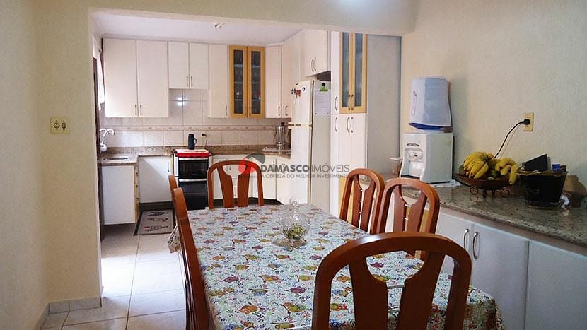 Casa à venda com 5 quartos, 10m² - Foto 7