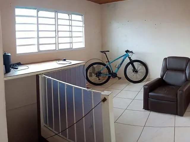 Casa com 170m² 2 quartos e 1 banheiro, à venda, no bairro Parque São Francisco em Guaratinguetá