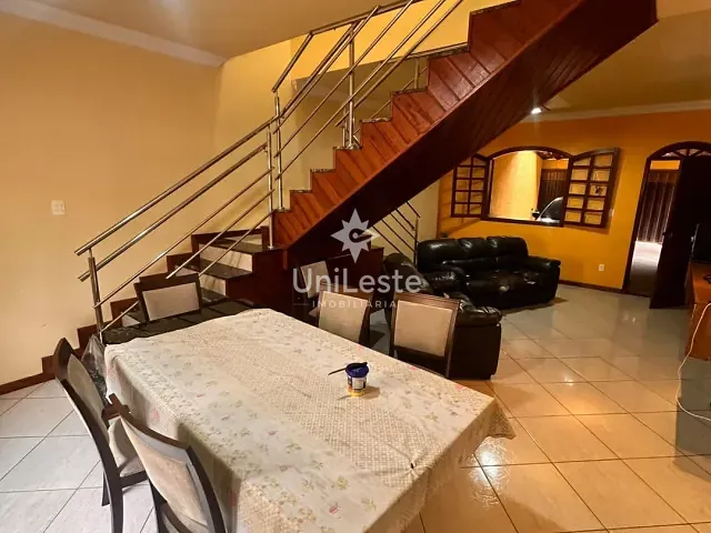 Casa 4 quartos e 3 banheiros, à venda, no bairro Vitória em Belo Horizonte