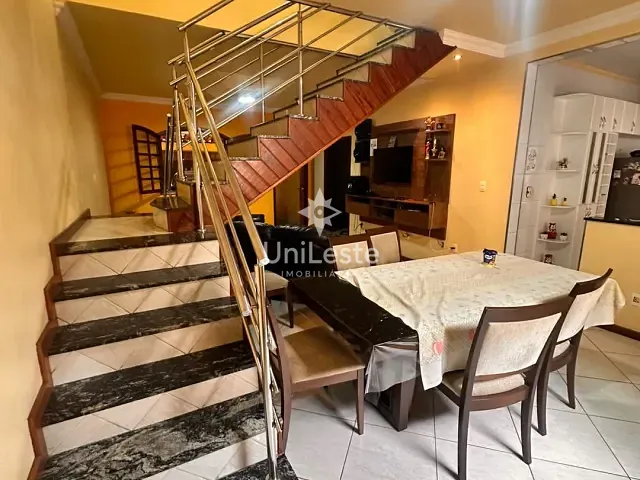 Casa 4 quartos e 3 banheiros, à venda, no bairro Vitória em Belo Horizonte