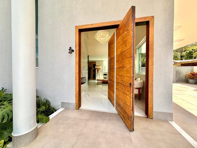Casa com 700m² 5 quartos e 3 banheiros, à venda, no bairro Alphaville - Lagoa dos Ingleses em Nova Lima
