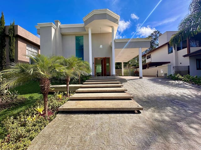 Casa com 700m² 5 quartos e 3 banheiros, à venda, no bairro Alphaville - Lagoa dos Ingleses em Nova Lima