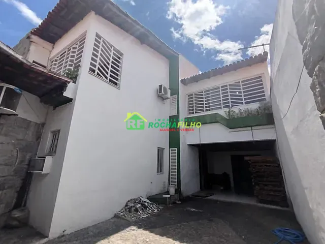 Casa 1 quarto e 2 banheiros, para alugar, no bairro Jóquei em Teresina