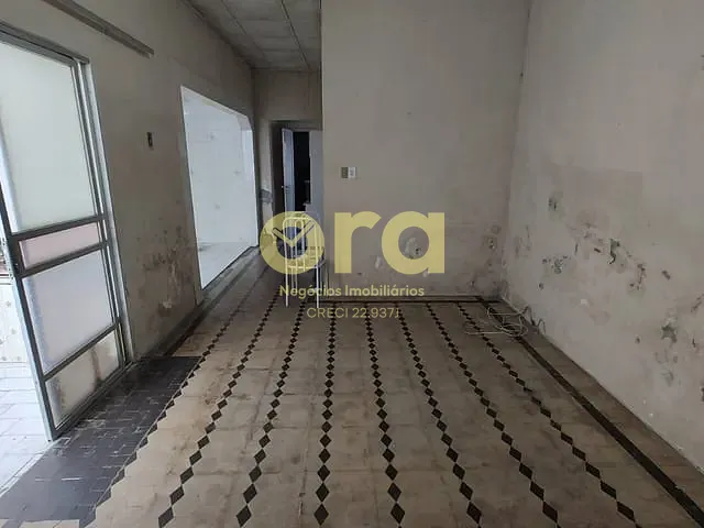 Casa com 245m² 6 quartos e 2 banheiros, à venda, no bairro Fragata em Pelotas
