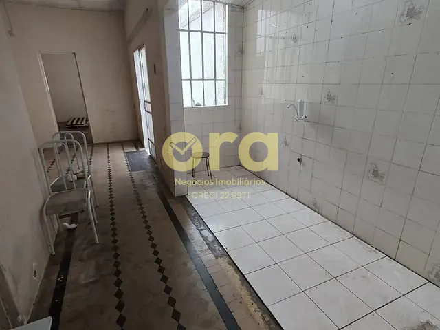Casa com 245m² 6 quartos e 2 banheiros, à venda, no bairro Fragata em Pelotas