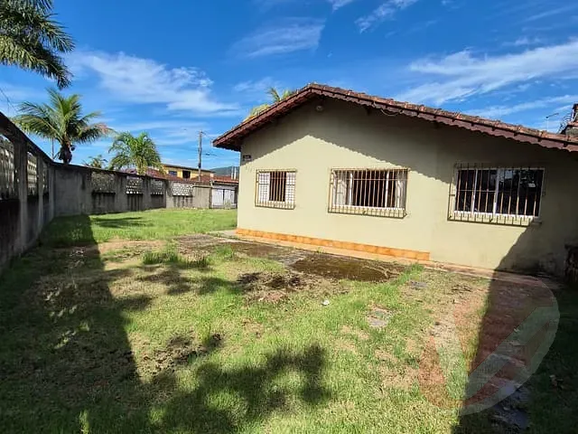 Casa 3 quartos e 1 banheiro, à venda, no bairro Flórida em Praia Grande