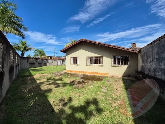 Casa 3 quartos e 1 banheiro, à venda, no bairro Flórida em Praia Grande
