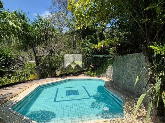 Casa com 1400m² 3 quartos e 5 banheiros, à venda, no bairro Engenho do Mato em Niterói