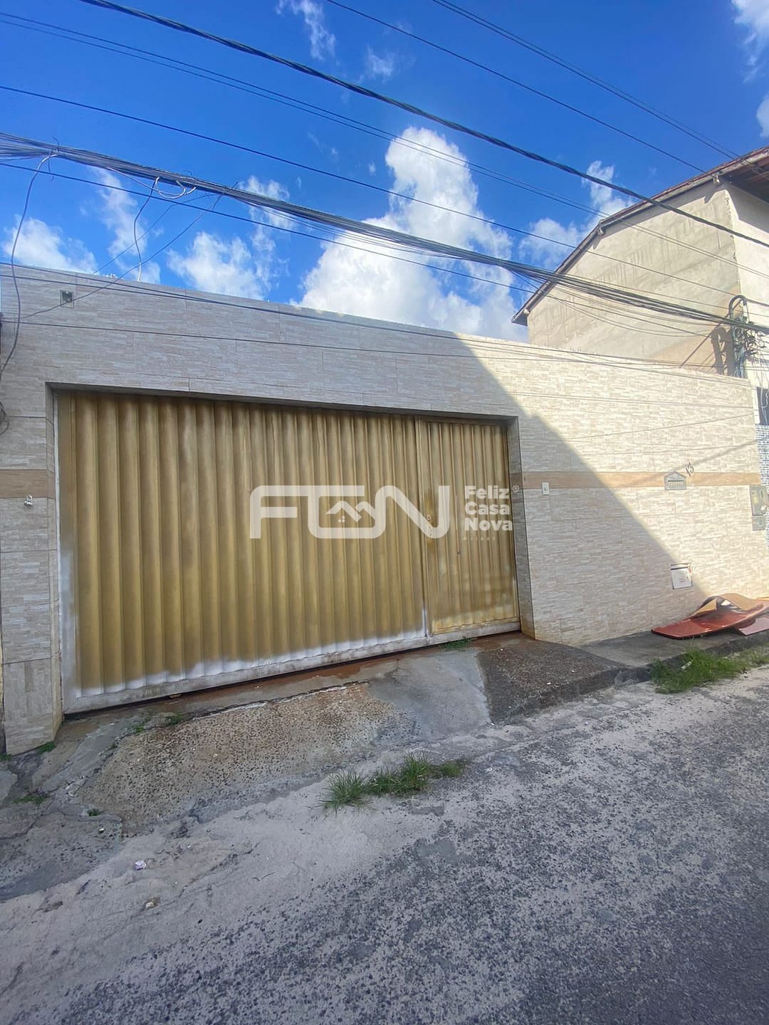 Casa à venda com 2 quartos, 75m² - Foto 1