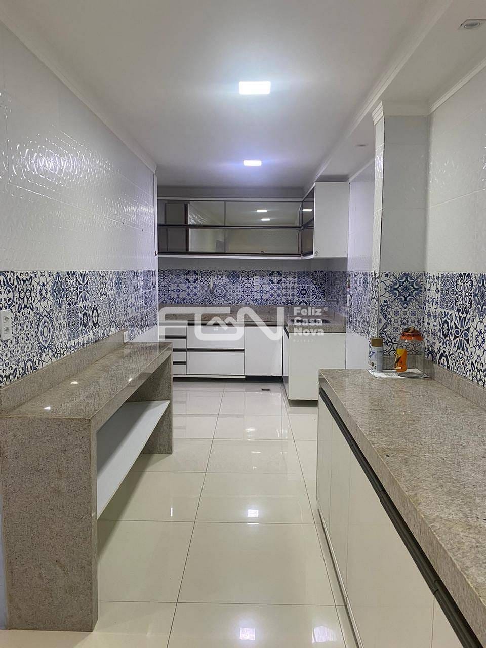 Casa à venda com 2 quartos, 75m² - Foto 3
