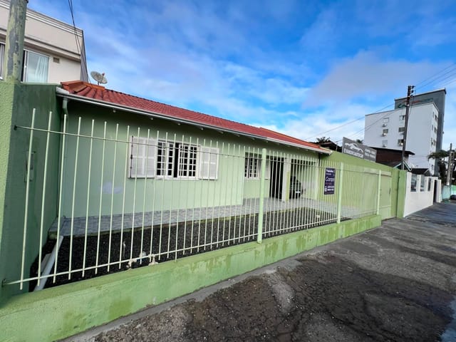 Casa com 270m² 3 quartos e 3 banheiros, à venda, no bairro São Vicente em Itajaí