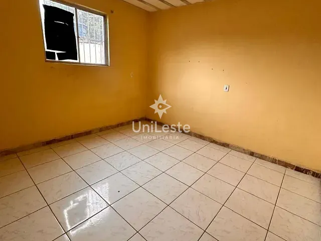 Casa 2 quartos e 2 banheiros, à venda, no bairro Goiânia em Belo Horizonte