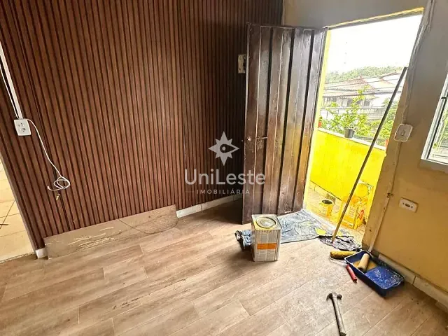 Casa 2 quartos e 2 banheiros, à venda, no bairro Goiânia em Belo Horizonte