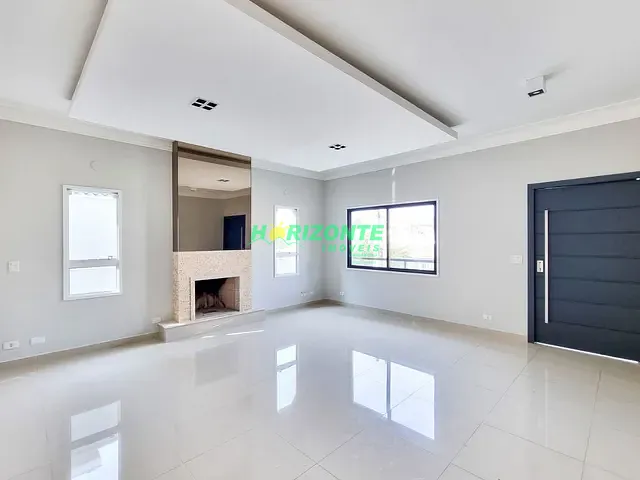 Casa com 367m² 4 quartos e 6 banheiros, à venda, no bairro Urbanova em São José dos Campos