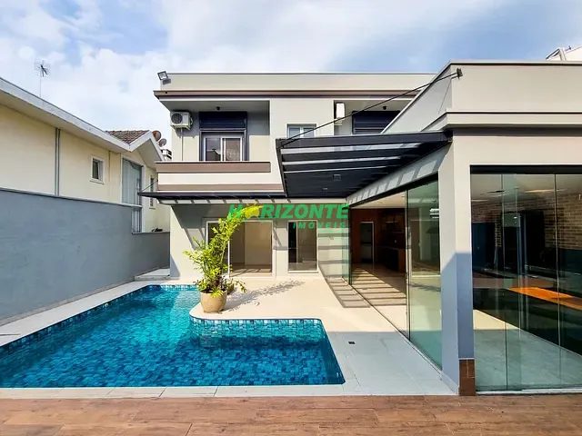 Casa com 367m² 4 quartos e 6 banheiros, à venda, no bairro Urbanova em São José dos Campos
