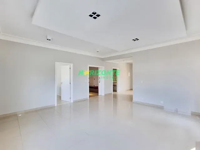 Casa com 367m² 4 quartos e 6 banheiros, à venda, no bairro Urbanova em São José dos Campos