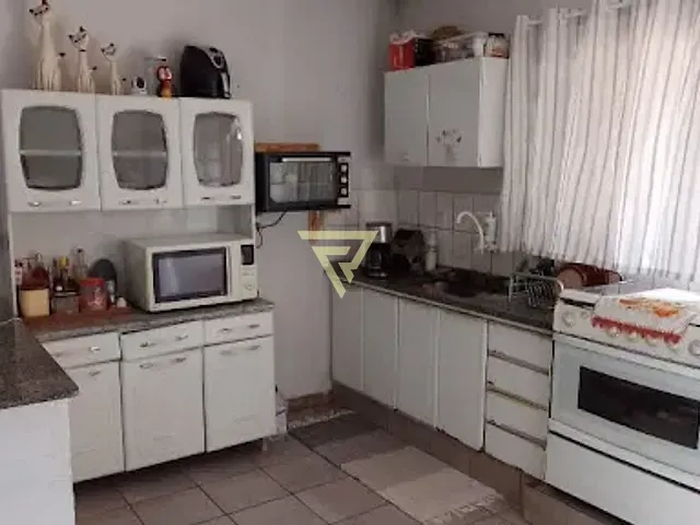Casa com 208m² 2 quartos e 2 banheiros, à venda, no bairro Conjunto Habitacional Sílvio Passalacqua em Ribeirão Preto
