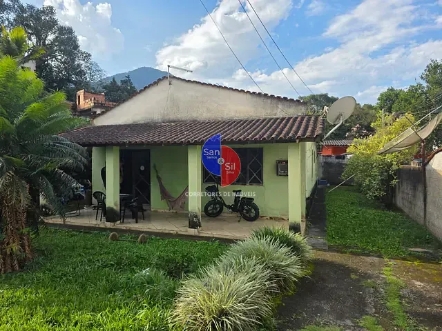 Casa com 330m² 3 quartos e 1 banheiro, à venda, no bairro Iconha em Guapimirim