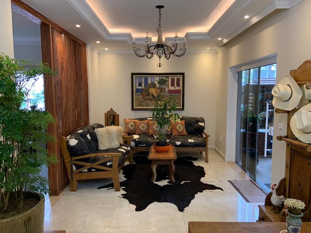 Casa com 1277m² 3 quartos e 3 banheiros, à venda, no bairro Salto em Extrema