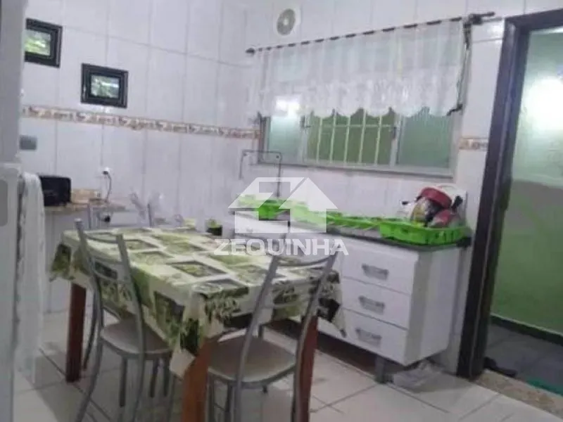 Casa, 3 quartos, 195 m² - Foto 4