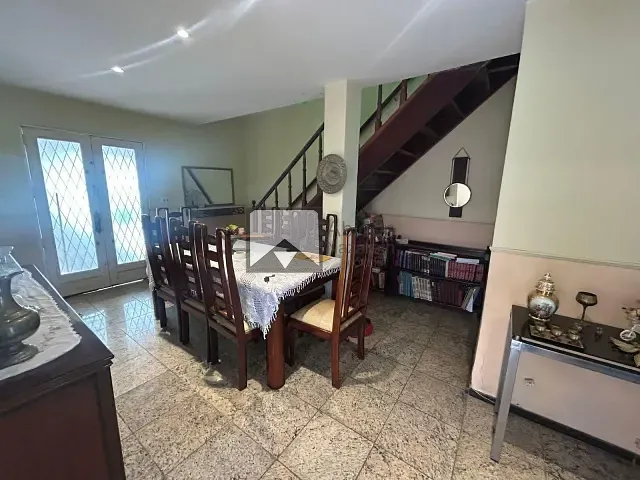 Casa 3 quartos e 4 banheiros, à venda, no bairro São Francisco em Niterói