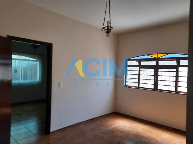 Casa com 313m² 3 quartos e 2 banheiros, à venda, no bairro Jardim São João em Jaguariúna