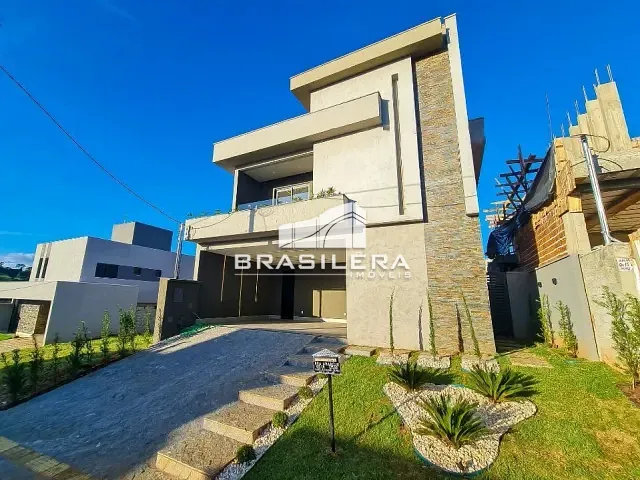 Casa com 275m² 3 quartos e 5 banheiros, à venda, no bairro Jardins Capri em Senador Canedo