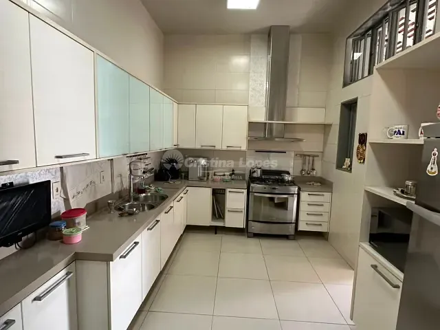 Casa com 352m² 3 quartos e 4 banheiros, à venda, no bairro Vermelha em Teresina