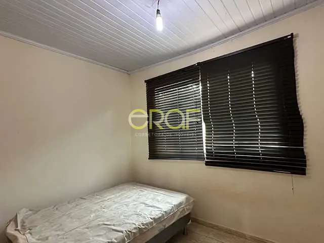 Casa 2 quartos e 1 banheiro, à venda, no bairro Centro em Formosa