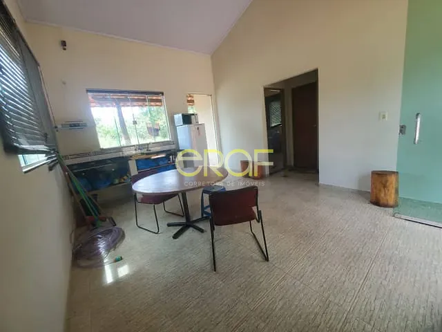 Casa 2 quartos e 1 banheiro, à venda, no bairro Centro em Formosa