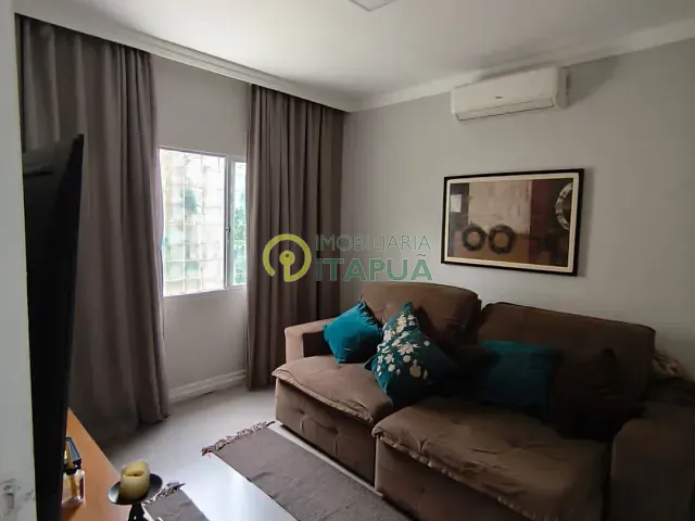 Casa com 266m² 3 quartos e 3 banheiros, à venda, no bairro Aeroporto em Londrina