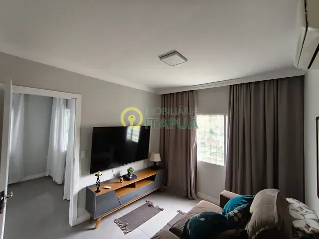 Casa com 266m² 3 quartos e 3 banheiros, à venda, no bairro Aeroporto em Londrina
