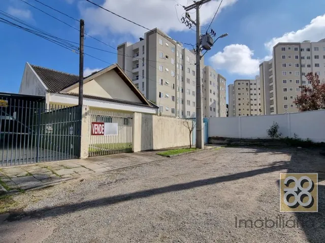 Casa 3 quartos e 2 banheiros, à venda, no bairro Uberaba em Curitiba