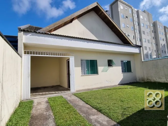 Casa 3 quartos e 2 banheiros, à venda, no bairro Uberaba em Curitiba