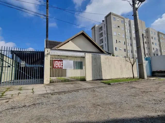 Casa 3 quartos e 1 banheiro, à venda, no bairro Uberaba em Curitiba