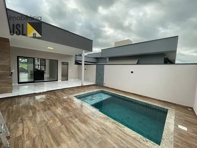 Casa com 300m² 3 quartos e 2 banheiros, à venda, no bairro Condomínio Terras do Vale em Caçapava