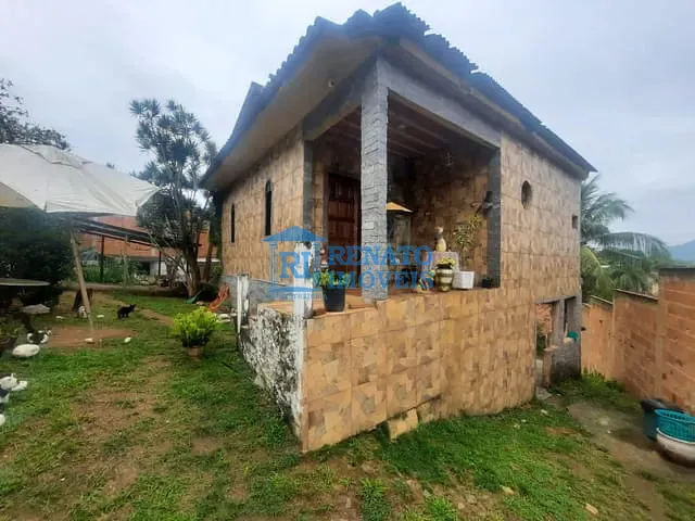 Casa com 480m² 2 quartos e 2 banheiros, à venda, no bairro Araçatiba em Maricá