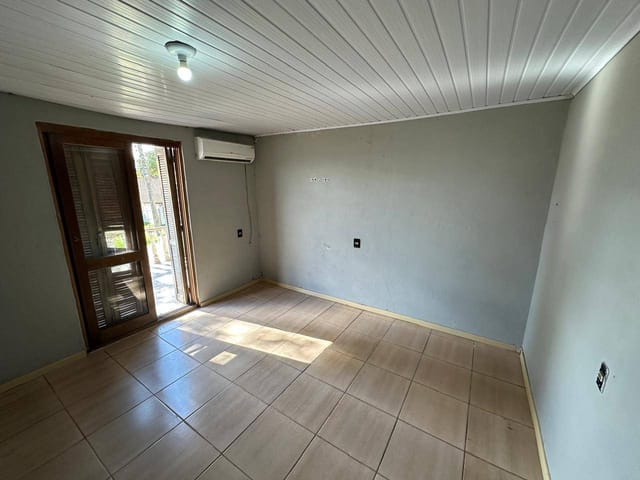 Casa com 190m² 2 quartos e 1 banheiro, à venda, no bairro Areal em Pelotas