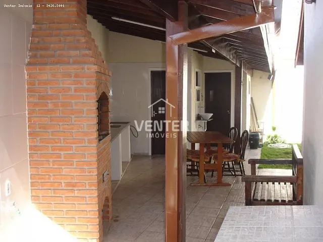 Casa com 333m² 3 quartos e 2 banheiros, à venda, no bairro Residencial São Charbel em Taubaté