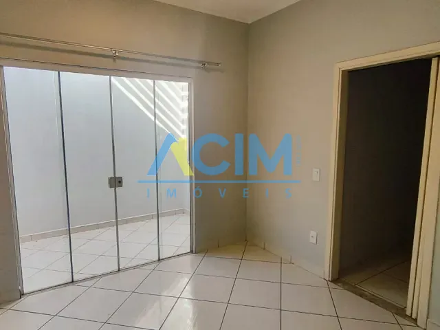 Casa com 250m² 3 quartos e 2 banheiros, à venda, no bairro Jardim Sônia em Jaguariúna