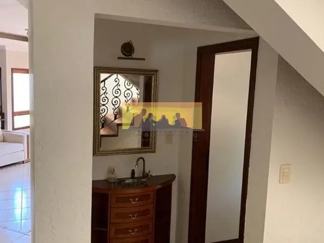 Casa com 800m² 4 quartos e 4 banheiros, à venda, no bairro Vila Hollândia em Campinas