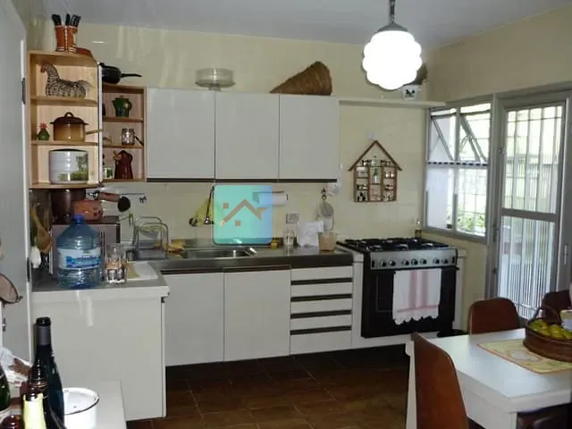 Casa com 2800m² 4 quartos e 3 banheiros, à venda, no bairro Jaguaribe em Campos do Jordão