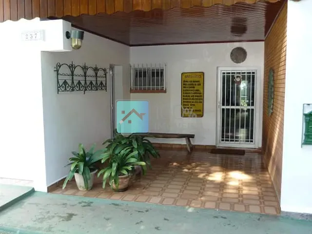 Casa com 2800m² 4 quartos e 3 banheiros, à venda, no bairro Jaguaribe em Campos do Jordão