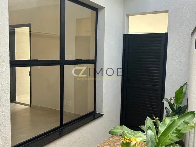 Casa com 250m² 3 quartos e 5 banheiros, à venda, no bairro Jardim Valencia em Ribeirão Preto